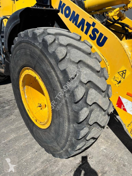 Фронтальный погрузчик Komatsu WA 200-8