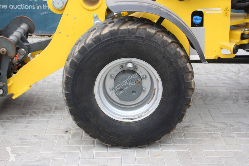 Chargeuse Neuson WL60