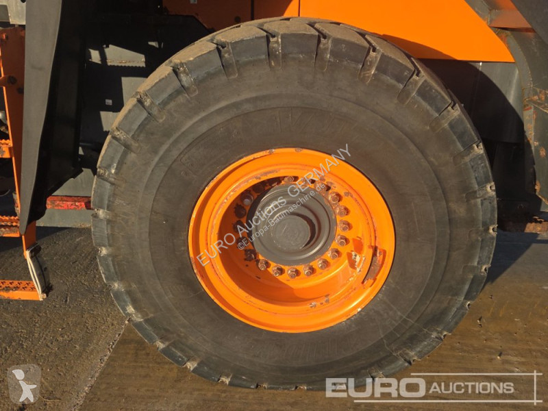 Doosan DL380-7 loader