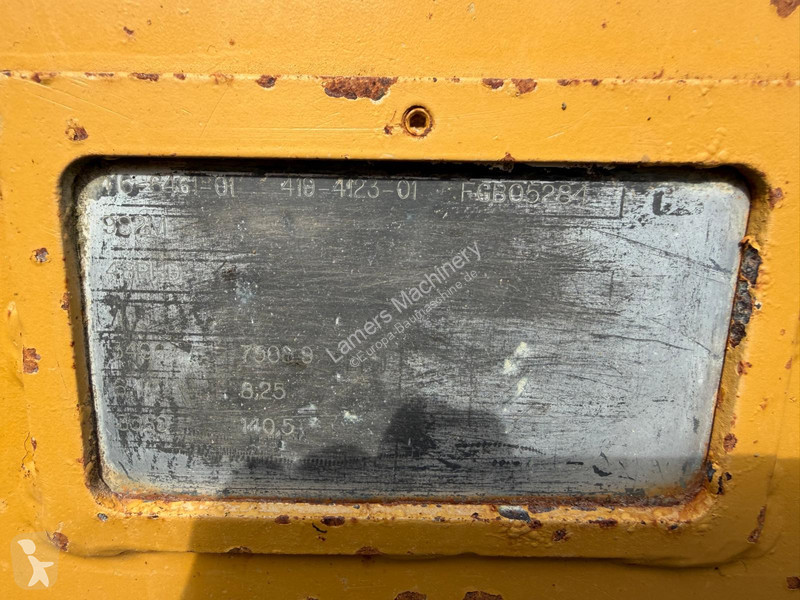 Товарач Caterpillar 982M .