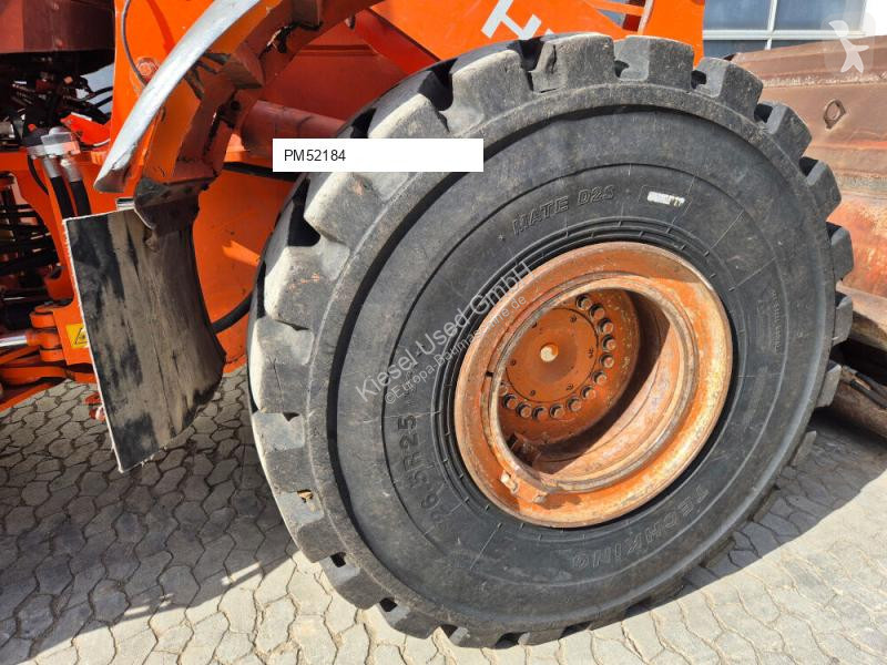 Навантажувач Hitachi 6