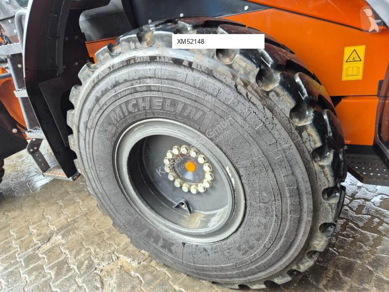 Навантажувач Hitachi 7