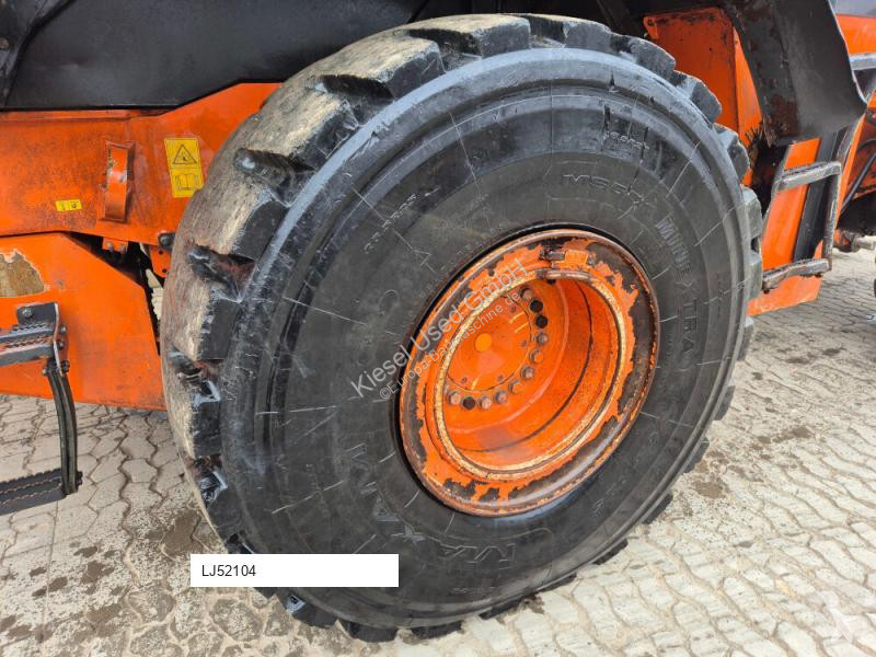 Навантажувач Hitachi 6