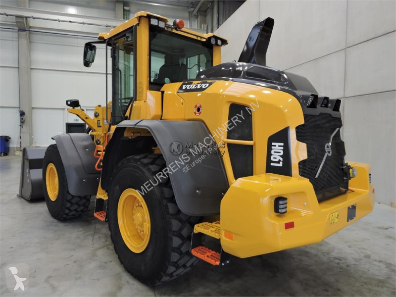 مُحمّلة Volvo New Bucket + Tyres