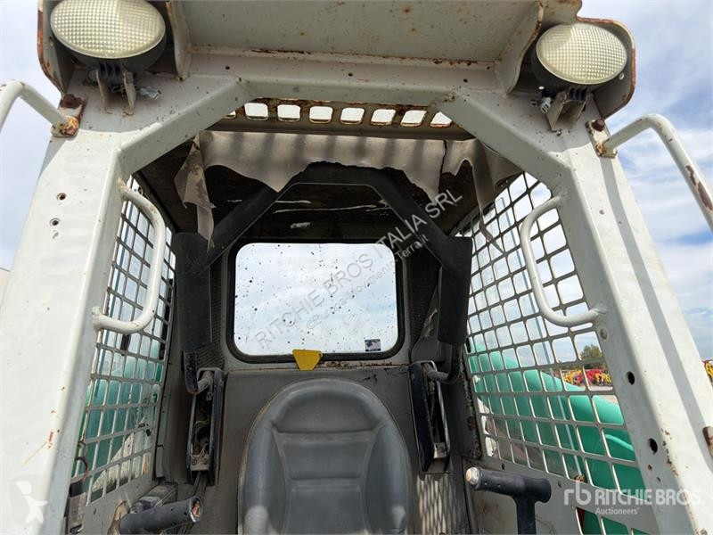 Chargeuse IHI 2041 Skid Steer Loader