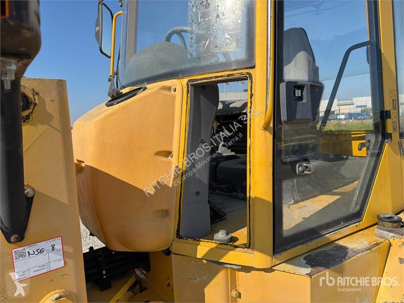 Pala cargadora Komatsu WB70A Wheel Loader