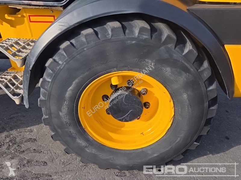 Lastare JCB 409