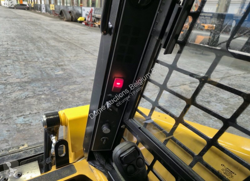 Pá carregadora Gehl RT105EU