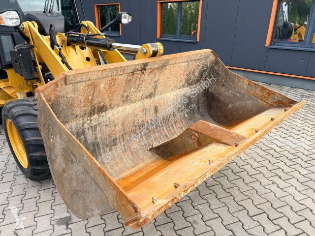 Incarcator Caterpillar 908M Radlader 6,46 Ton