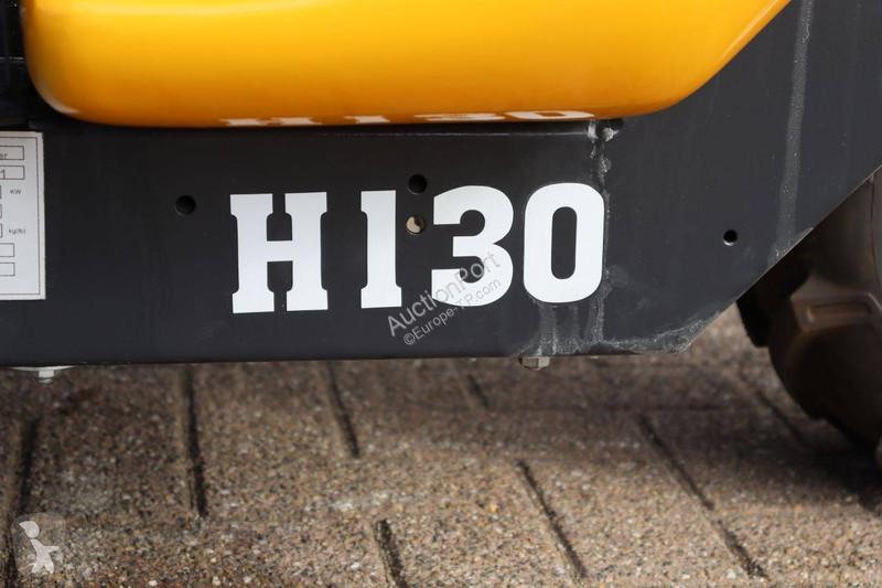 Nakladač  H130