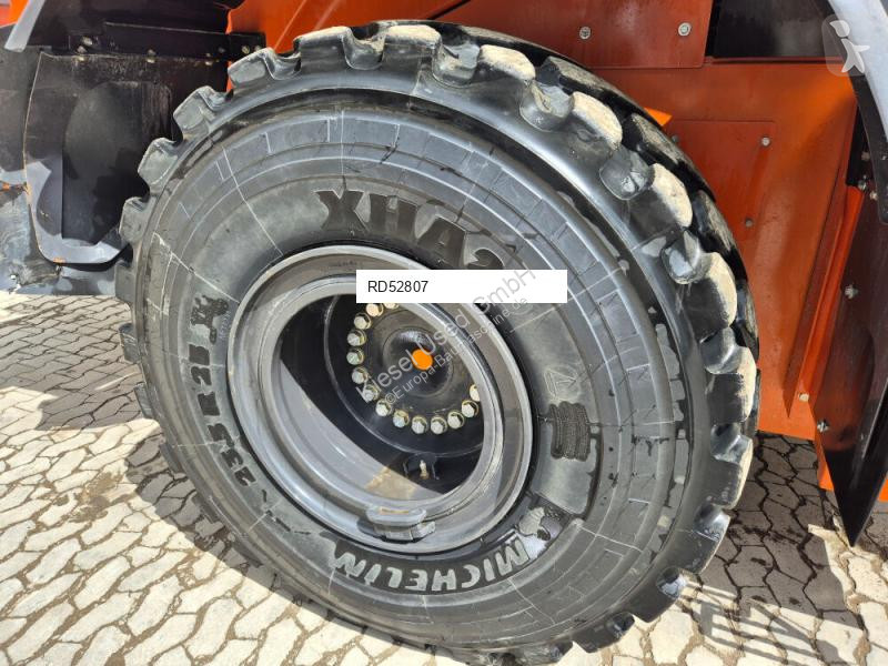 Товарач Hitachi 7