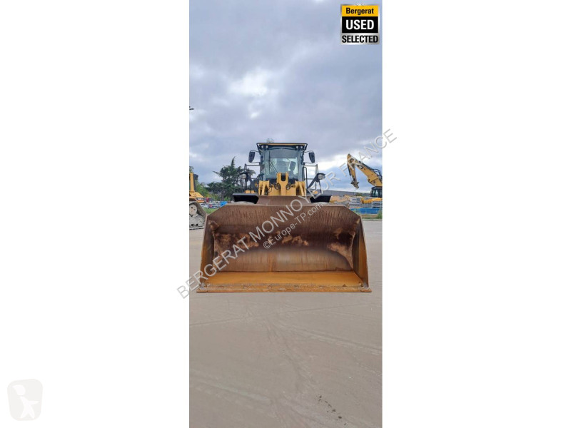 مُحمّلة Caterpillar 972M XE