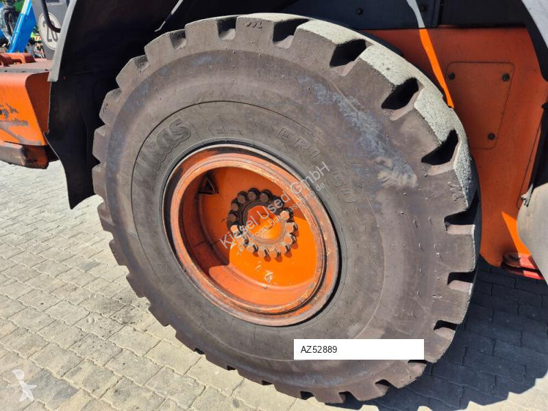 Товарач Hitachi ZW180-5