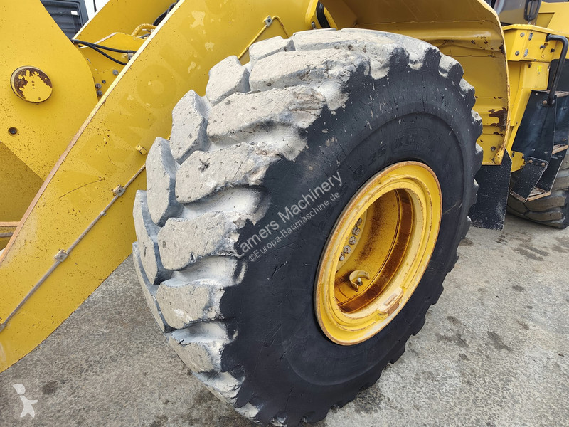 Chargeuse Caterpillar M .