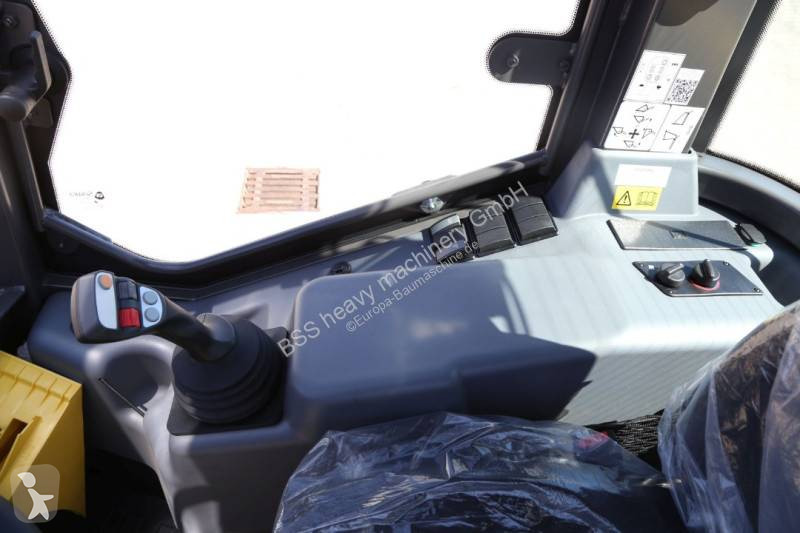Incarcator Mecalac AX 850