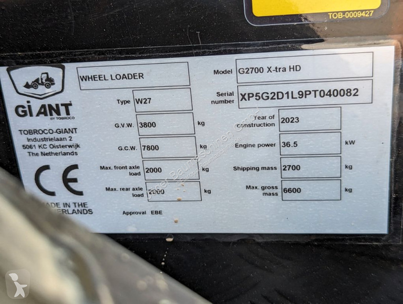 Pá carregadora Kubota Giant G2700 HD X-tra --...