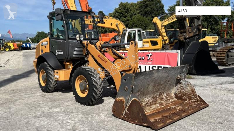Shovel Case 221F 4x4