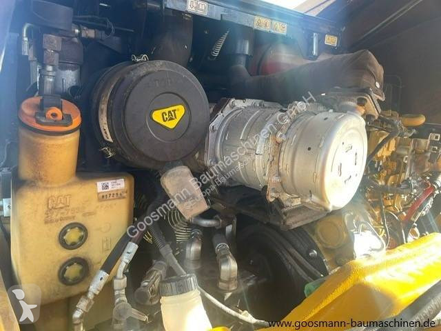 Shovel Caterpillar 907M