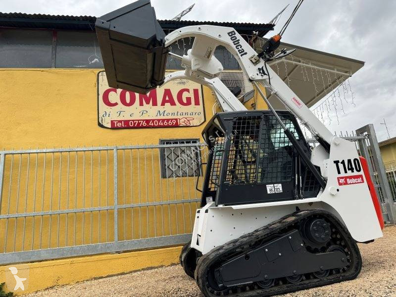 Shovel Bobcat