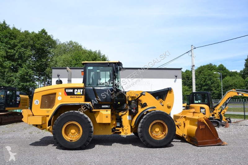 Shovel Caterpillar 938 M