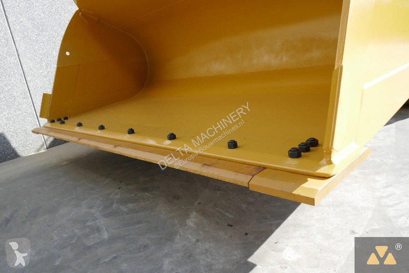 Shovel Caterpillar 980M