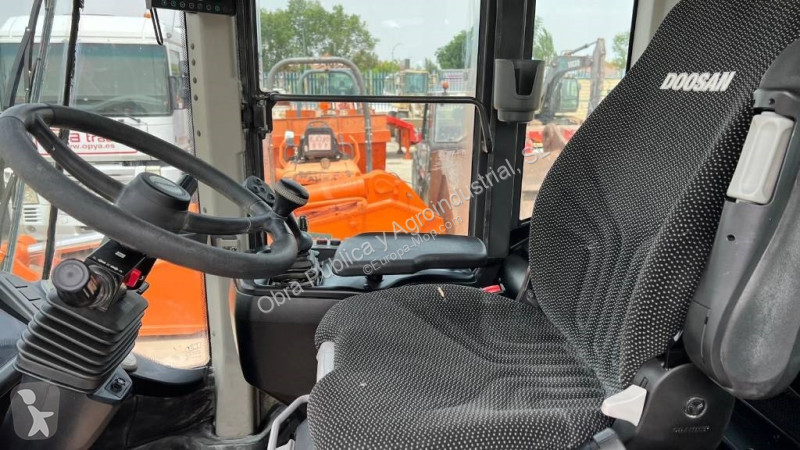 Pala cargadora Doosan 200-5