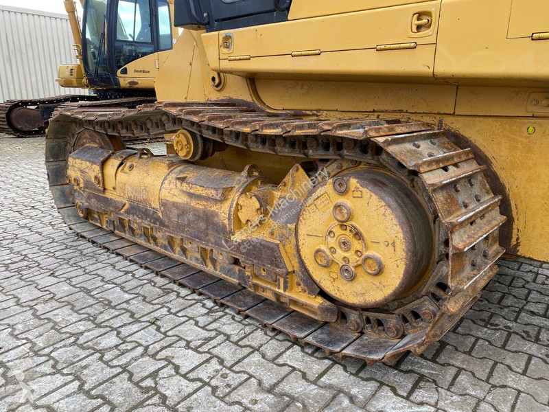 Pá carregadora Caterpillar NVT
