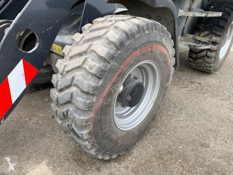 مُحمّلة Yanmar V 100 / Certificat CE endommagée