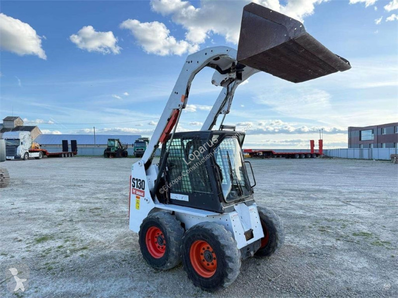 Shovel Bobcat
