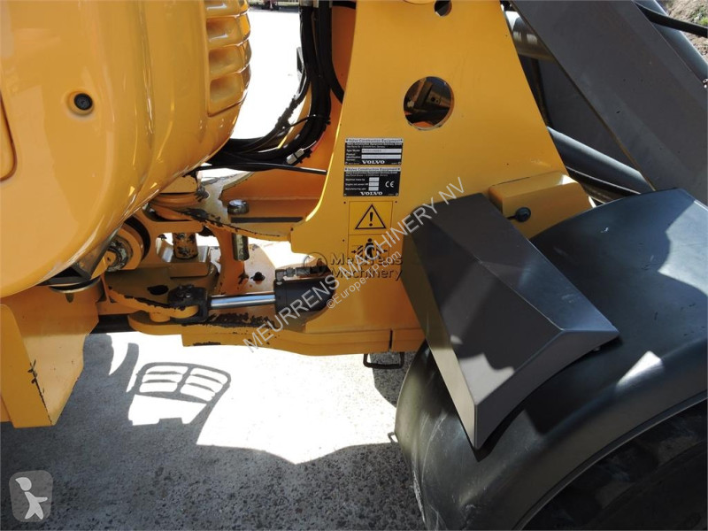 مُحمّلة Volvo L25F + FORK