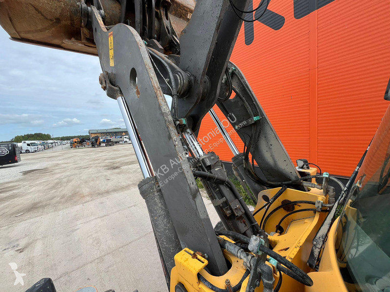 مُحمّلة Volvo L 90 F 4x4 CETRAL LUBRICATIO / AC