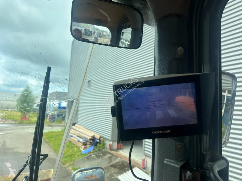 Pá carregadora Doosan 4X4, CE, 6117 HOURS