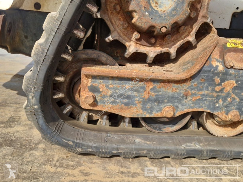 Shovel Bobcat T590