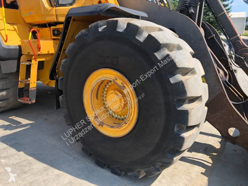 Nakladač Volvo L220H