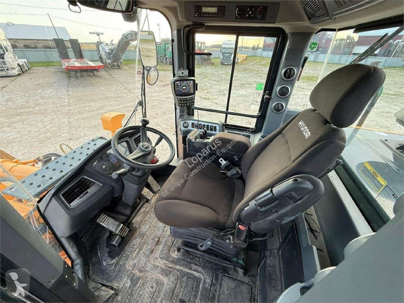 Pala Hyundai HL 955