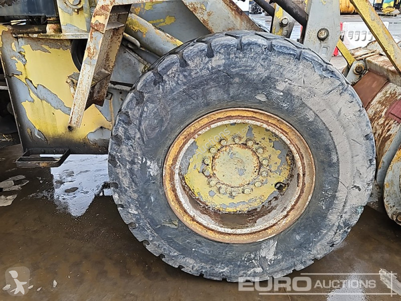 Nakladač JCB 420