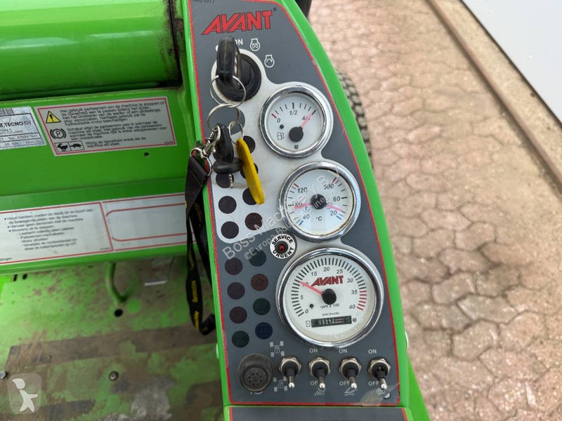 Pá carregadora Avant tecno M Opti Drive -...