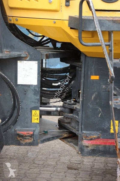 مُحمّلة Komatsu -7