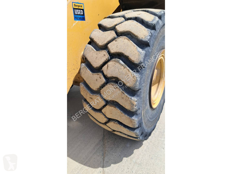 Nakladač Caterpillar 972M XE