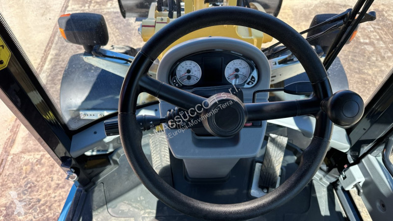 Pá carregadora Yanmar V100
