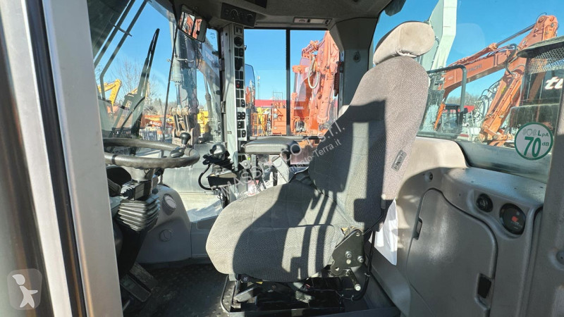 Nakladač Volvo HL