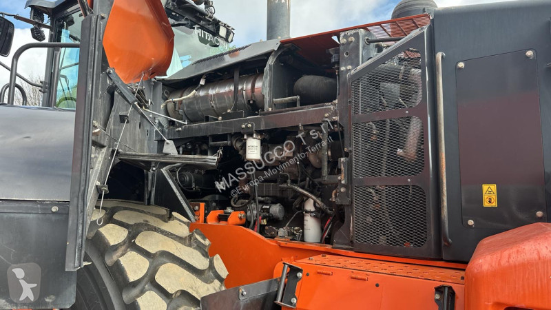 Nakladač Hitachi 6
