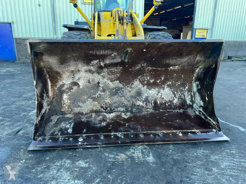 Nakladač Komatsu WA-420 Wheel Loader...