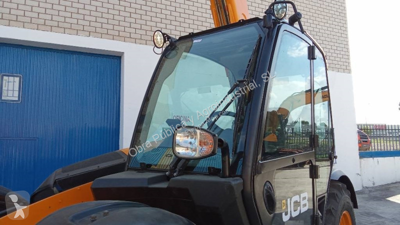 Nakladač JCB 531-70