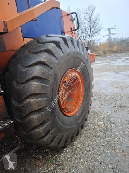 Chargeuse Hitachi  W270
