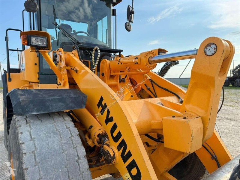 Nakladač Hyundai HL 955