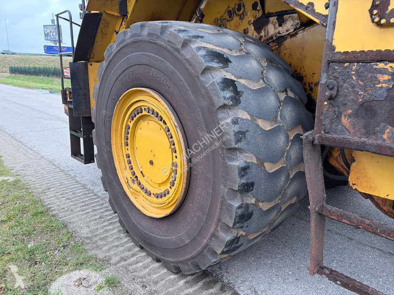 Nakladač Caterpillar 988K