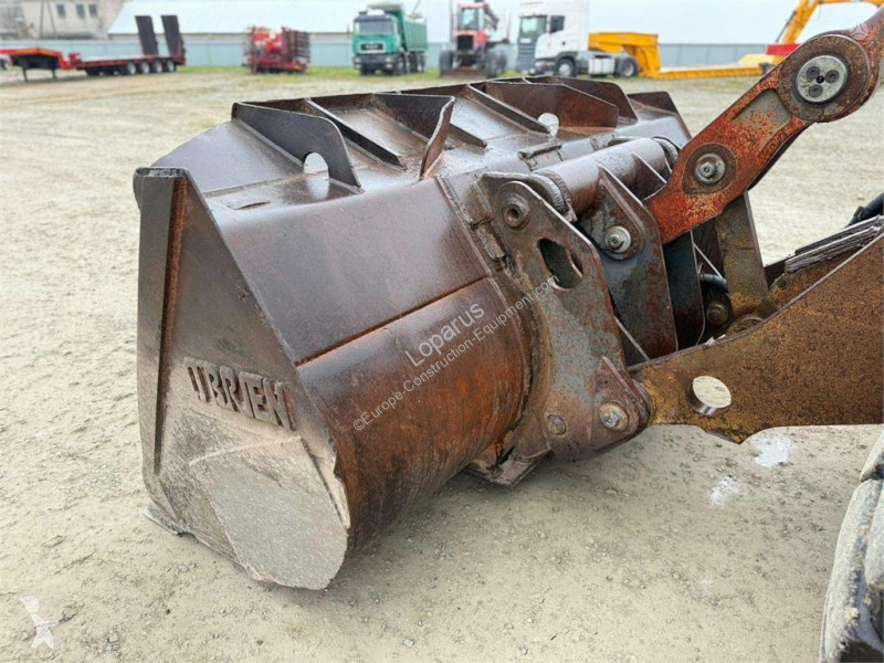 Фронтальный погрузчик Volvo quick coupler