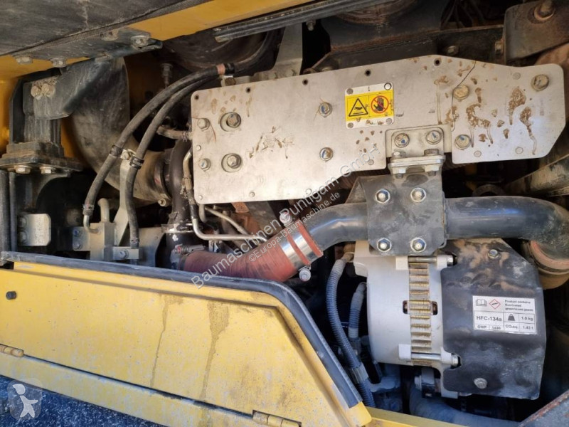 مُحمّلة Komatsu 3808