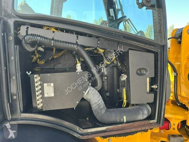 مُحمّلة JCB 409
